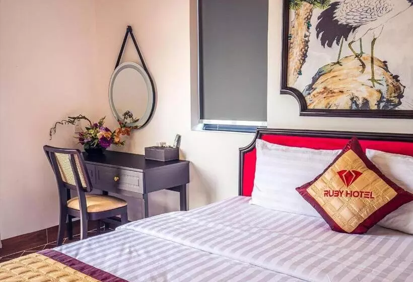 Ruby Hotel Vĩnh Long