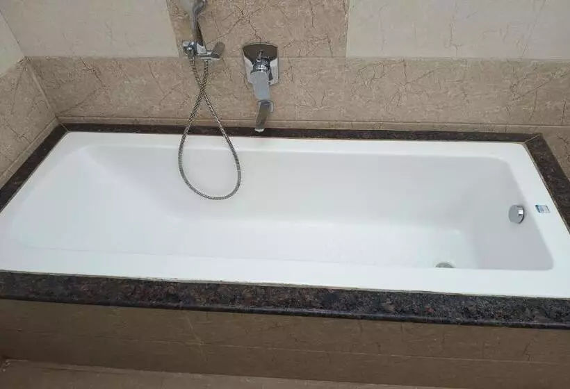 Hotelli Apratim Lodging & Boarding