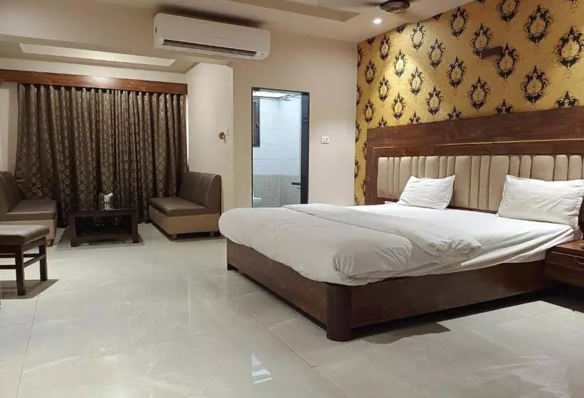 Hotelli Apratim Lodging & Boarding