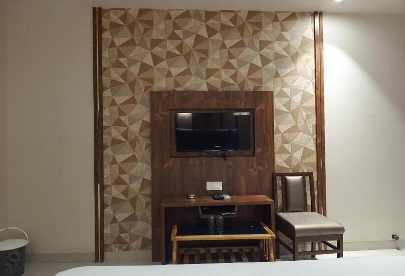 Hotel Apratim Lodging & Boarding