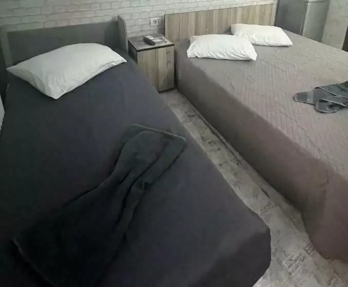 ホテル Flory House