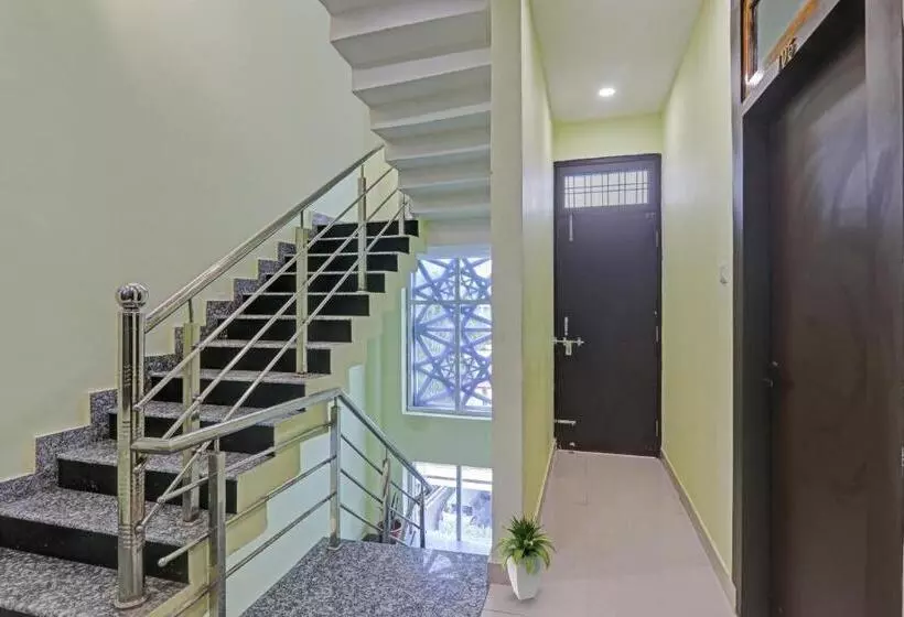ホテル Collection O Shiva Palace