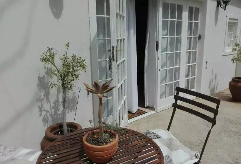پانسیون Honey Moon Cottage