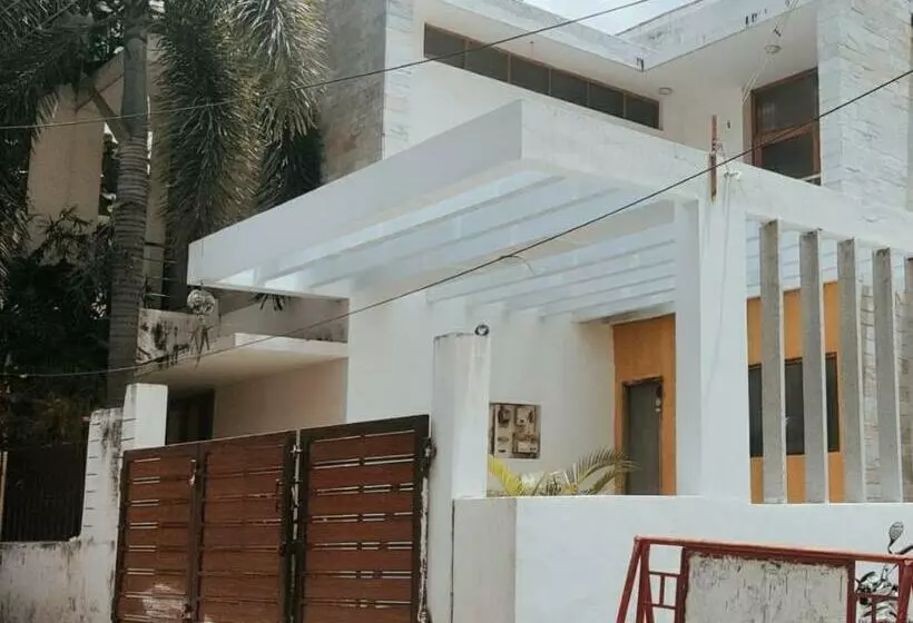 Majatalo Lotus Studio Apartment