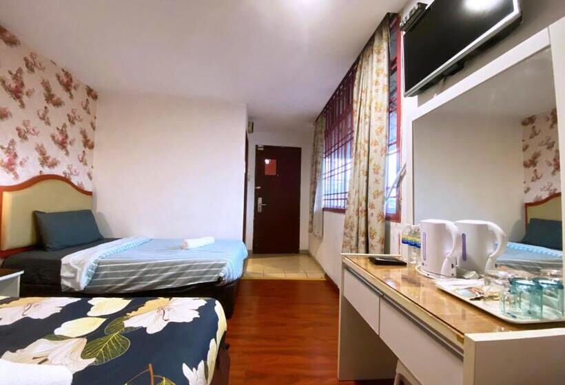 Mr Hotel Nusa Bestari