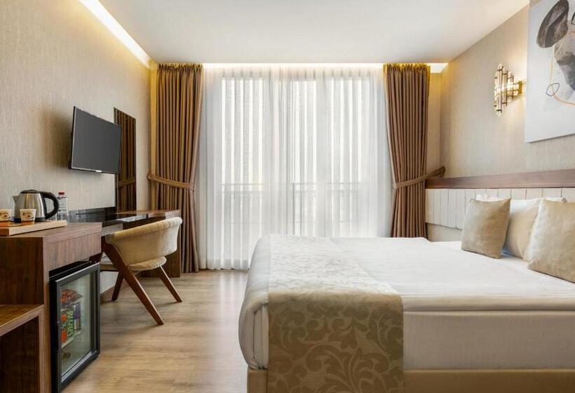 Trademark Collection By Wyndham Operla Airport Hotels