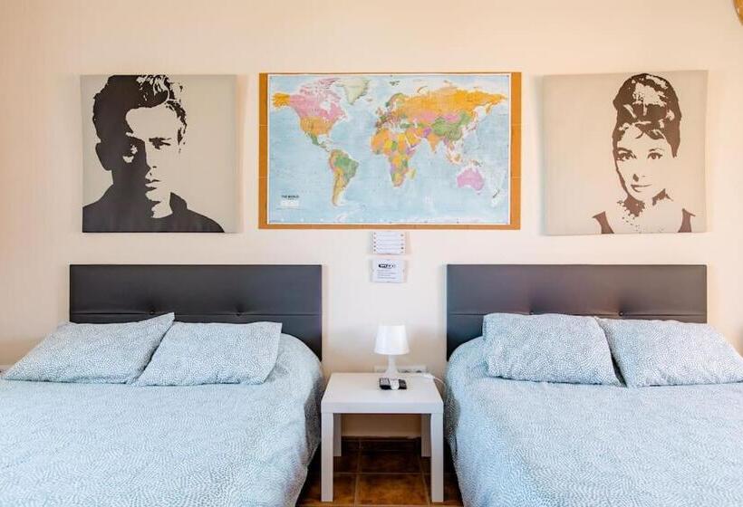 ペンション Apartamento Privado Con Piscina Y Jardin Compartidos