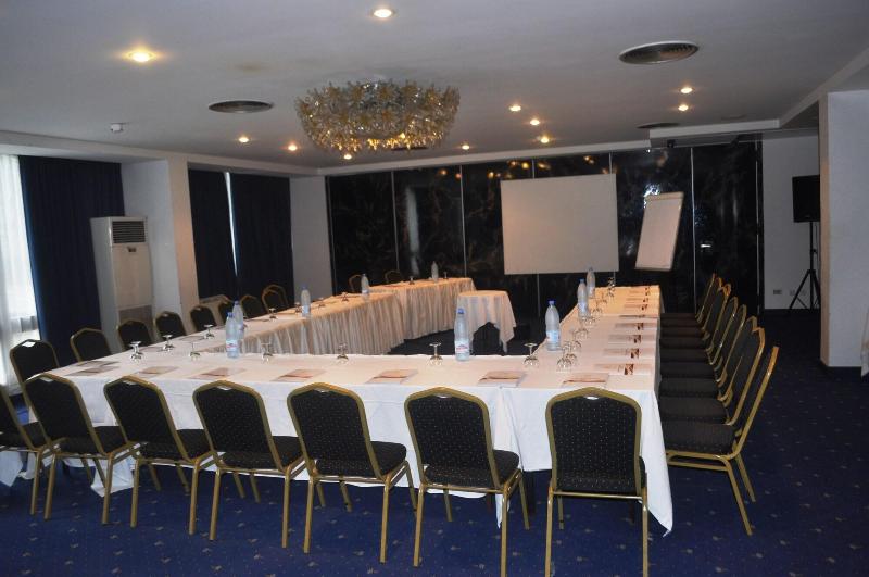 Отель Akwa Palace Douala