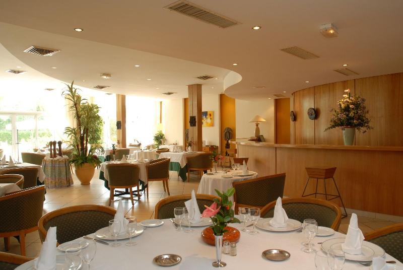 Отель Akwa Palace Douala