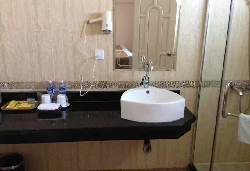 هتل Classic Hoang Long