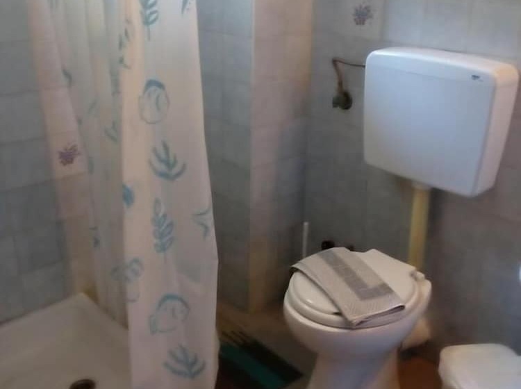 فندق Diamond Beach Apts & Studios