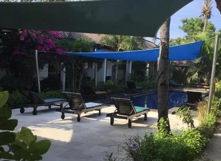 בית מלון כפרי Gili Palms Resort