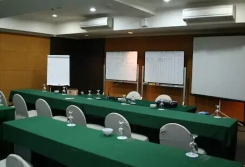 ホテル Pacific Balikpapan