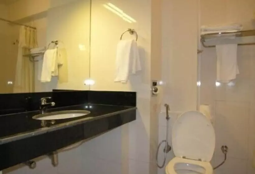 هتل Phuntsho Pelri