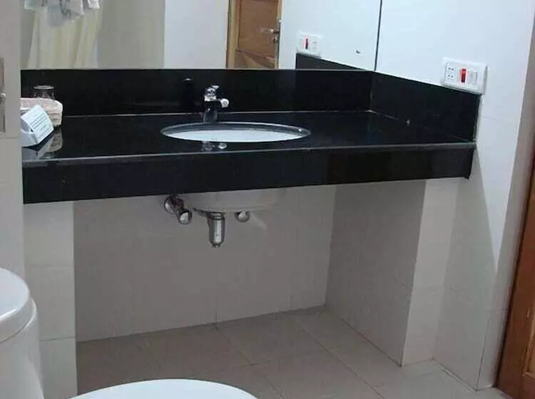 هتل Phuntsho Pelri