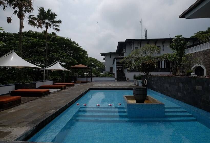 酒店 Taman Dayu Golf Club And Resort