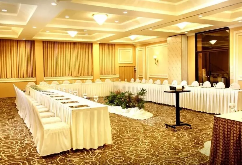 Hotell Aliante Malang