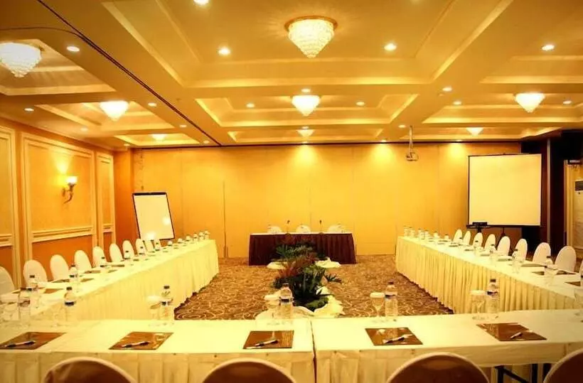 Hotell Aliante Malang