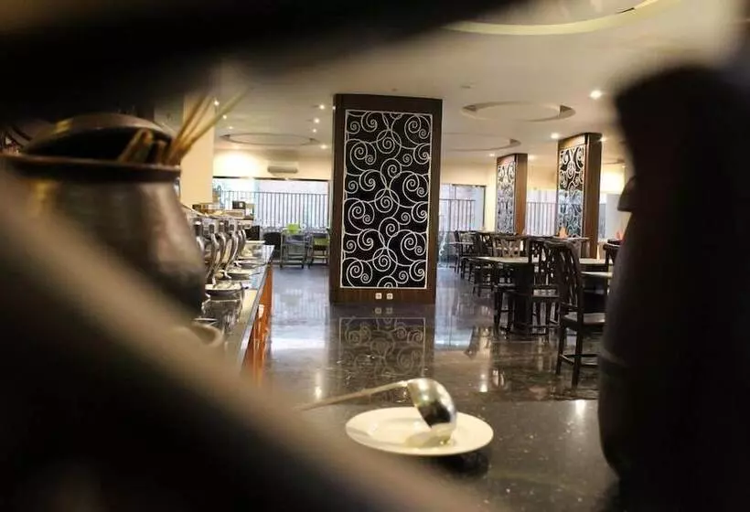 Hotell Aliante Malang