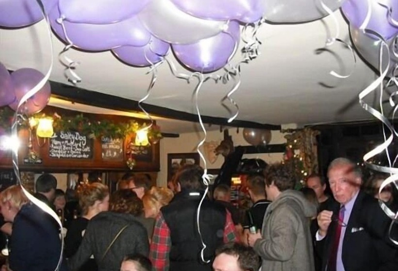 فندق The Fox Goes Free