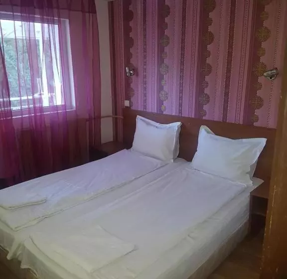 בית מלון כפרי Zora