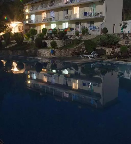 בית מלון כפרי Zora