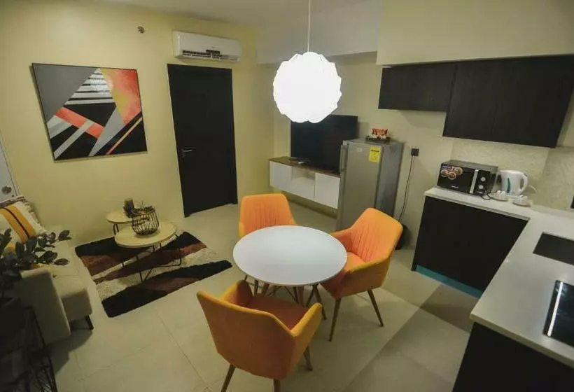 Aeon Suites Staycation Managed By Aria
