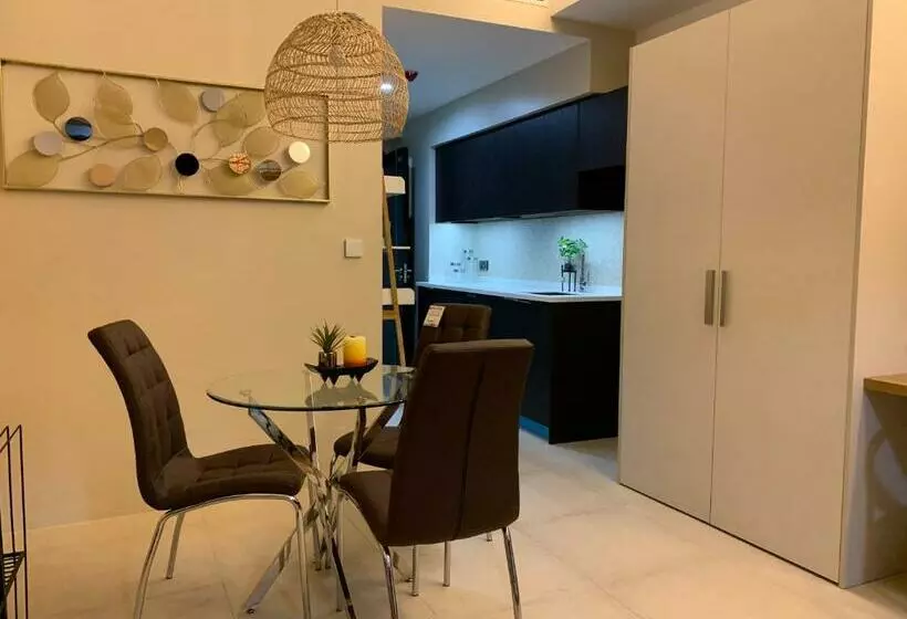 Aeon Suites Staycation Managed By Aria