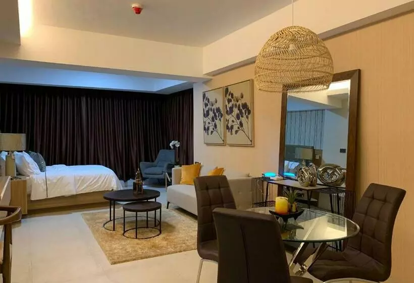 Aeon Suites Staycation Managed By Aria