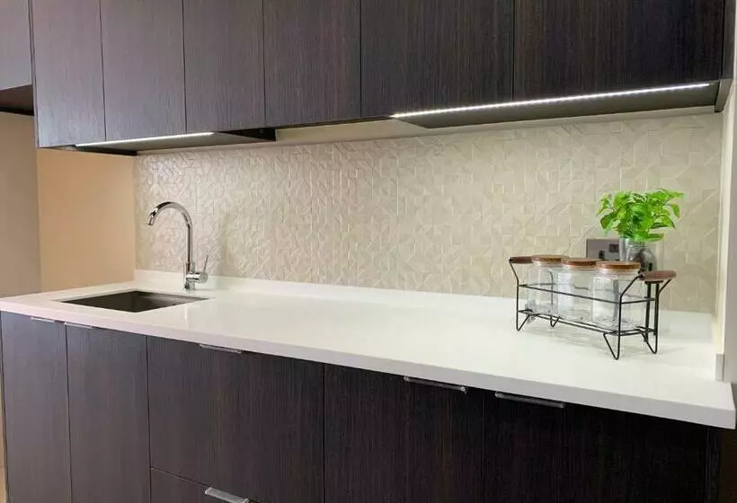 Aeon Suites Staycation Managed By Aria
