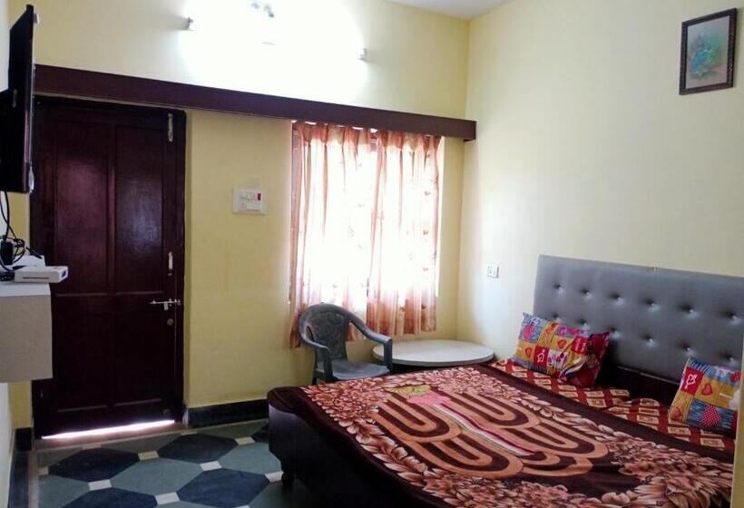 ホテル Raj Palace