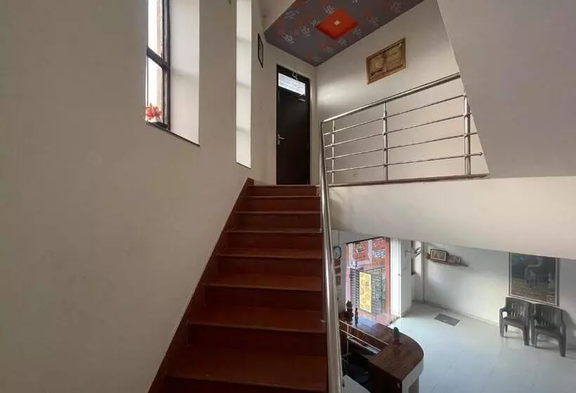 ホテル Raj Palace