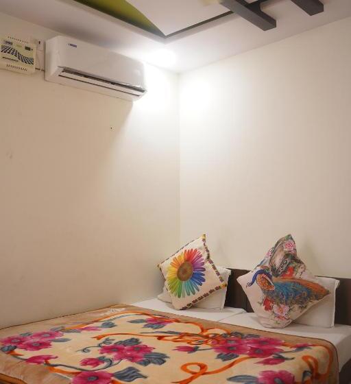 ホテル Raj Palace