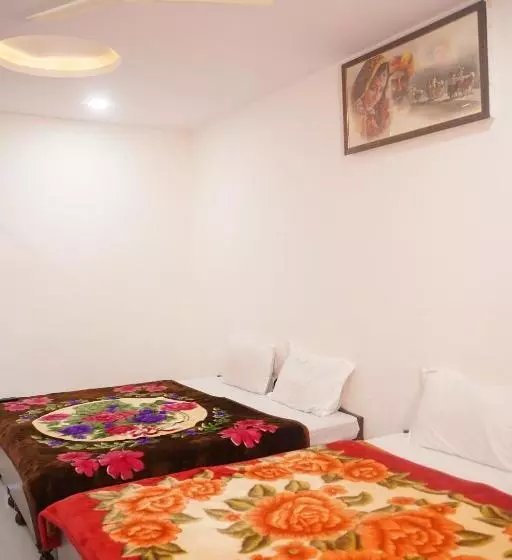 ホテル Raj Palace