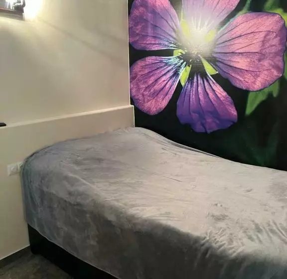 Enigma Hostel