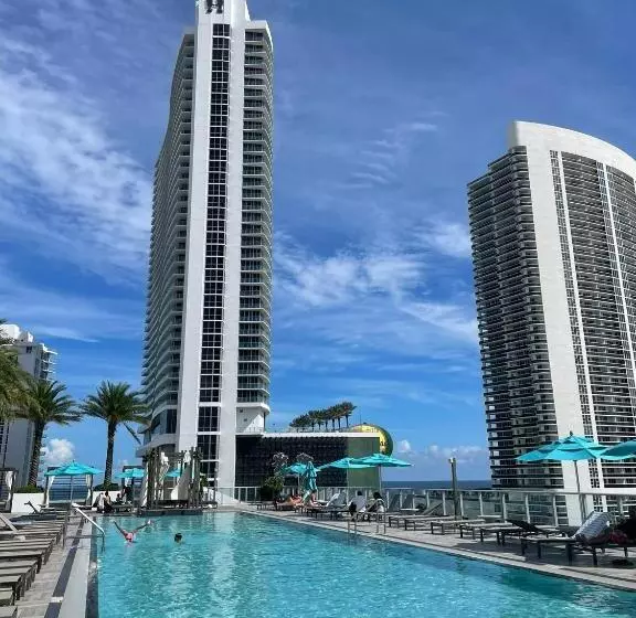 Hyde Beach House By Cielo Stays