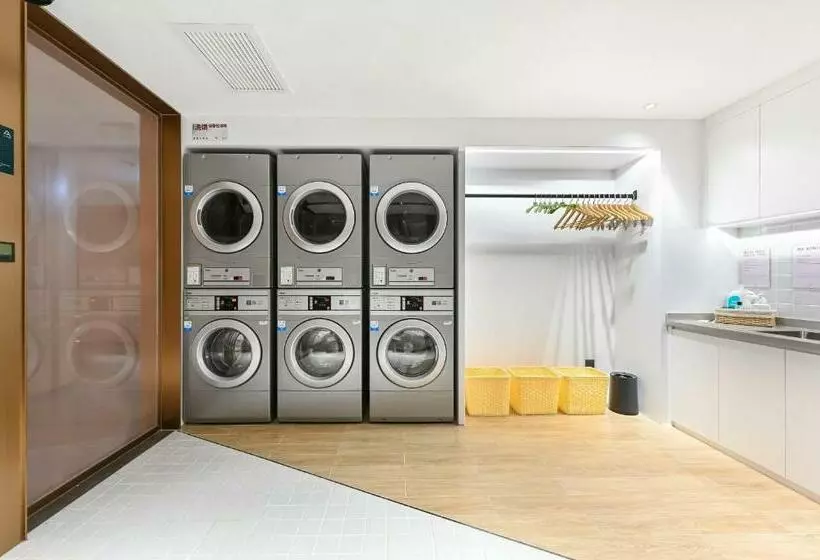 Atour Hotel Luliang Central Park