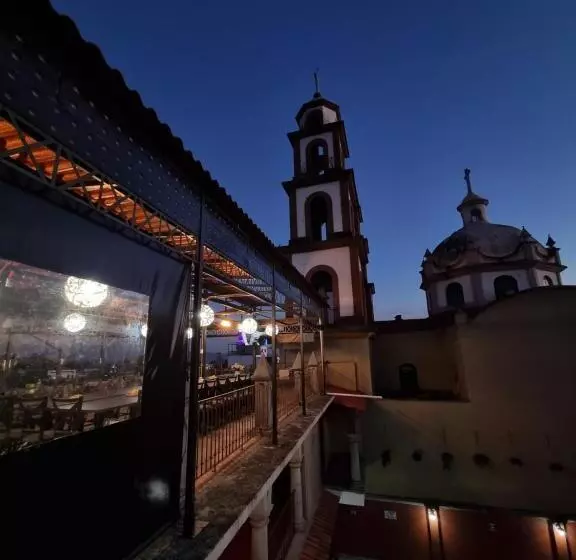 هتل Puerto Morelos Cuernavaca