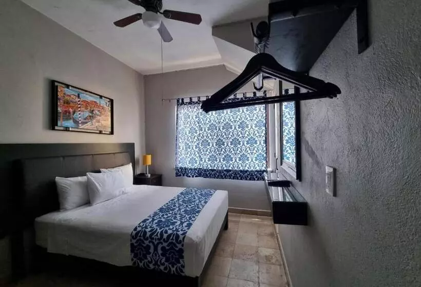 هتل Puerto Morelos Cuernavaca