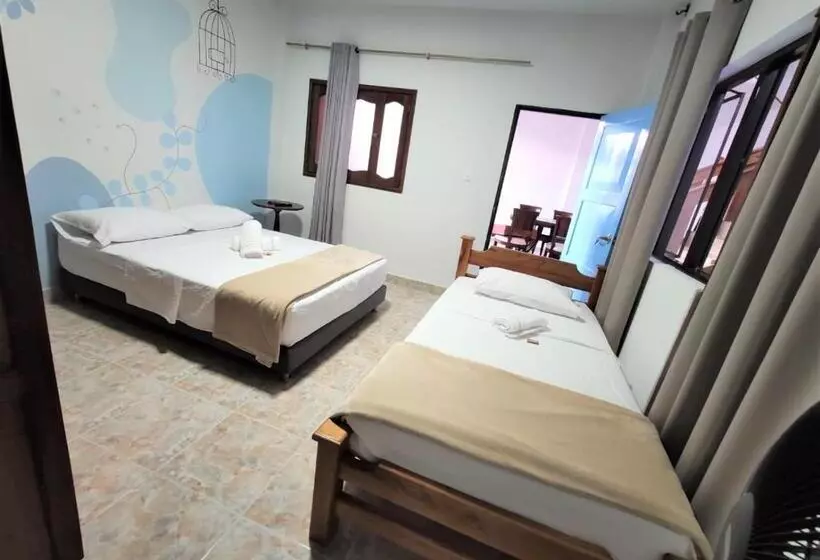 ペンション Hostal Colors
