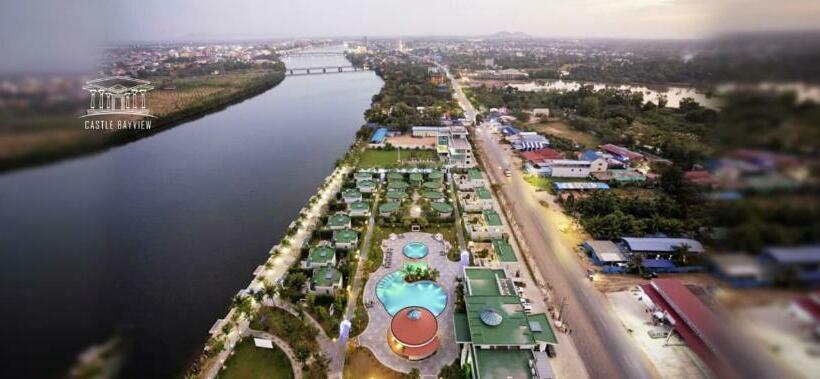 Castle Bayview Resort & Spa