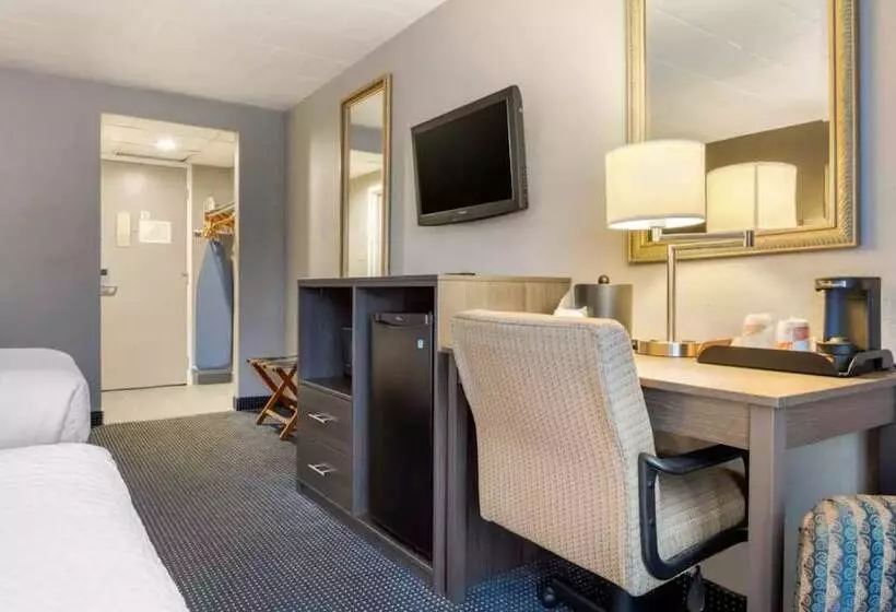 Charming Ensuite Rooms In New Cumberland