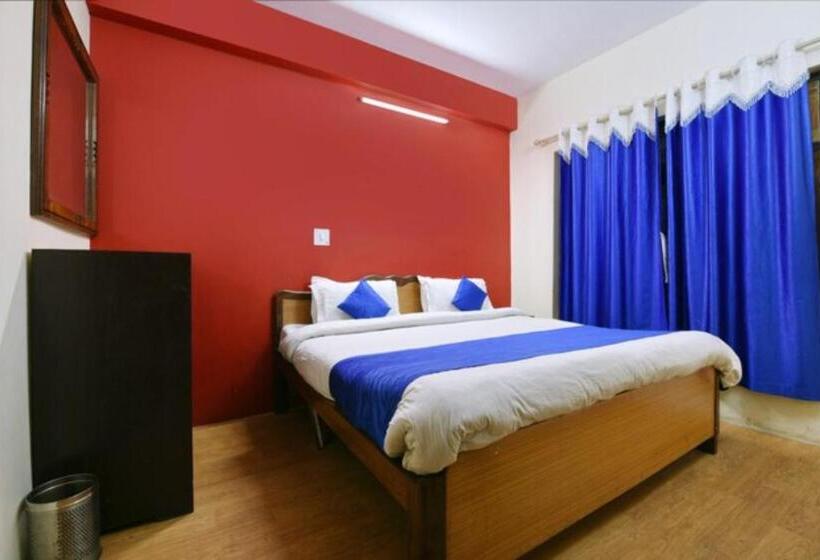 בית מלון כפרי Chinar Lake View Nainital 100 Meter From Mall Road Hygiene, Lake View & Spacious Room