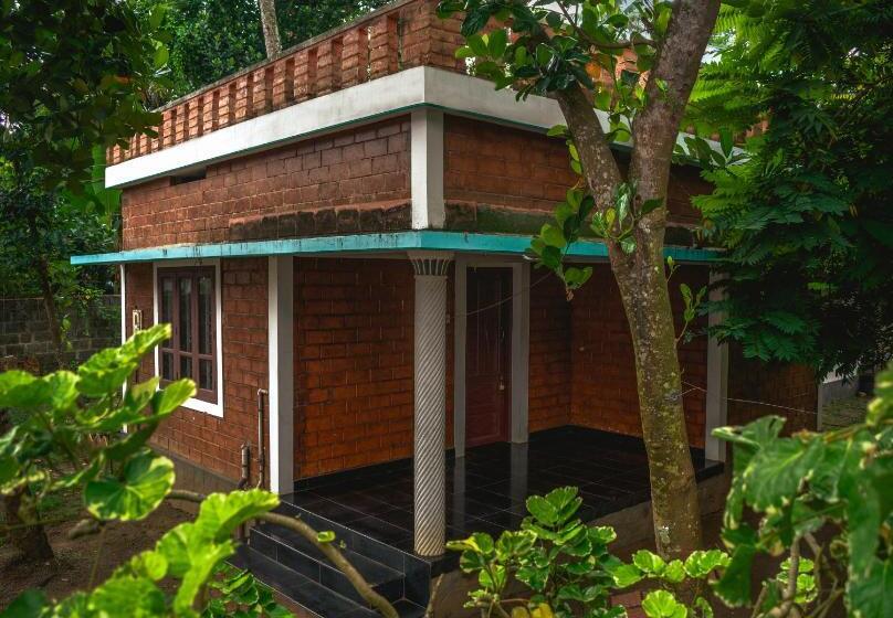 Hotel Secret Paradise