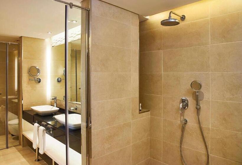 Mercure Dubai Barsha Heights Hotel Suites And Apartments