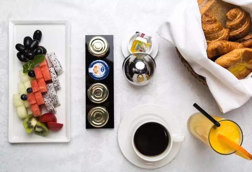 Mercure Dubai Barsha Heights Hotel Suites And Apartments