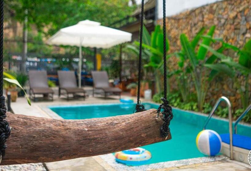 هاستل Secret Garden Cat Ba