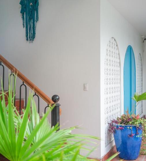 هاستل Secret Garden Cat Ba