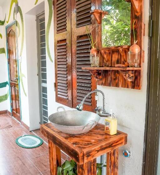 هاستل Secret Garden Cat Ba