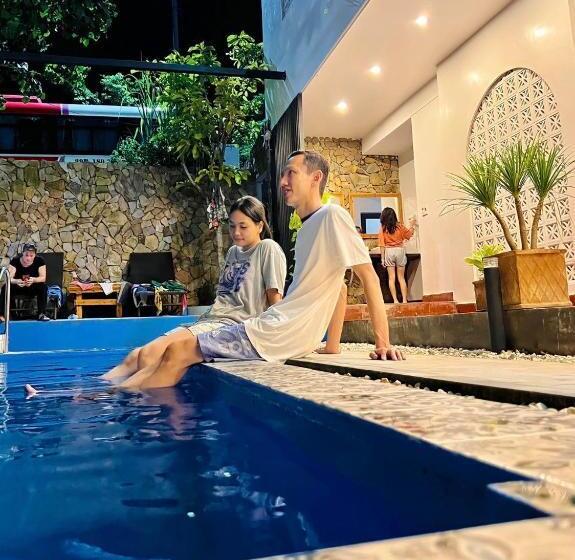 هاستل Secret Garden Cat Ba